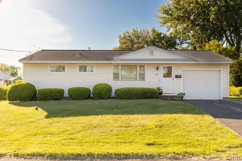 116 Saslon Park Dr, Salina, NY 13088