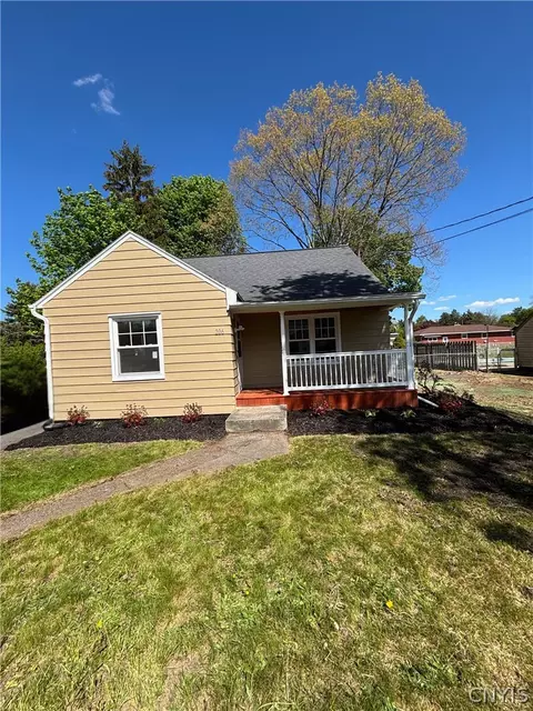 206 Marilyn Ave, Salina, NY 13212