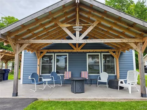 6394 Lakeshore Rd S, Verona, NY 13478