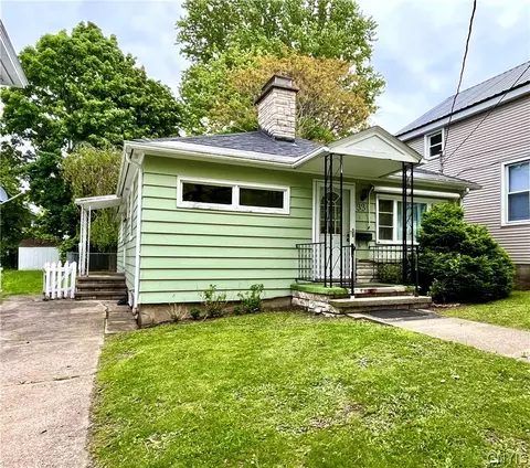 33 W 9th St, Oswego, NY 13126
