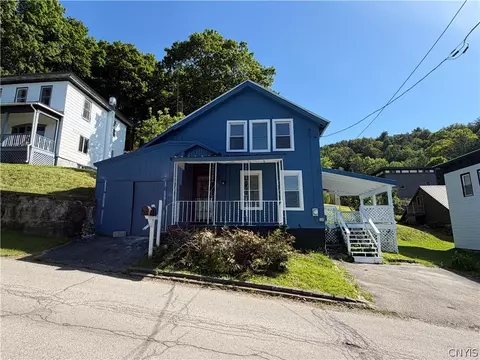 46 Moreland St, Little Falls, NY 13365