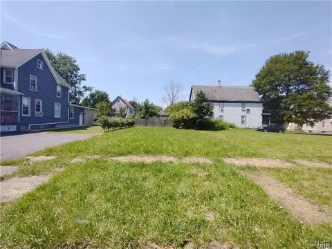 1302 Seymour Ave, Utica, NY 13501