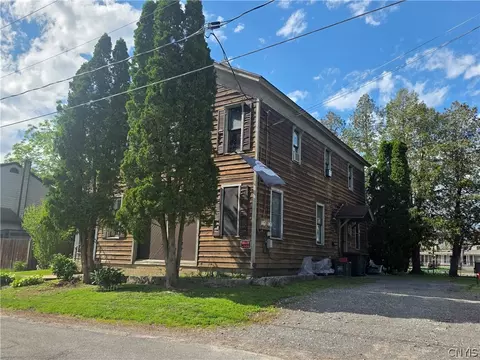 216 S Canal St, Lenox, NY 13032