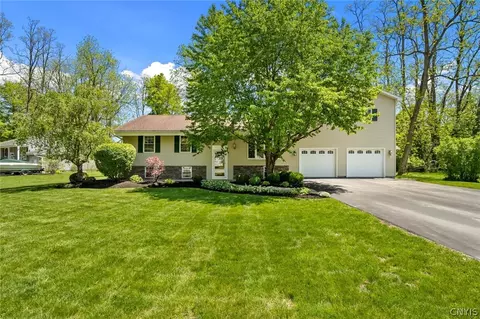 14 University Cir, Kirkland, NY 13323