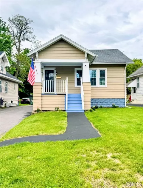 104 Wells Pl, Utica, NY 13502