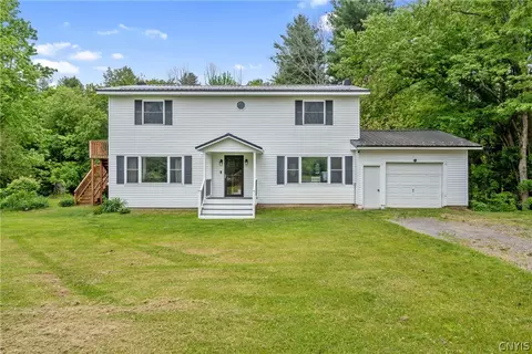 563 Island Rd, Palermo, NY 13069