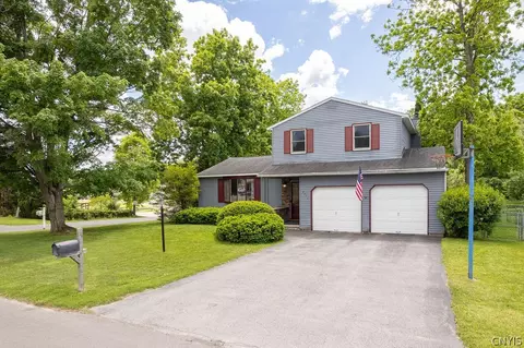 5471 Tourmaline Dr, Clay, NY 13041