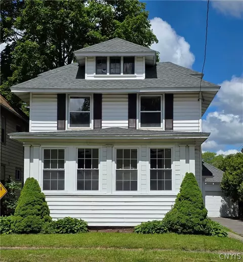 1706 Oneida St, Utica, NY 13501