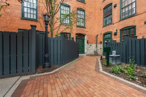 429 N Franklin St #108, Syracuse, NY 13204