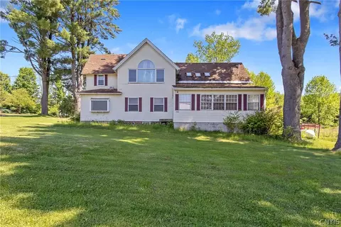 174 Chapman Rd, Parish, NY 13131