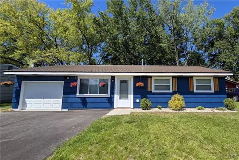 7925 Rinaldo Blvd E, Bridgeport, NY 13030