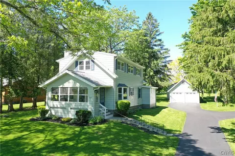 4475 Pompey Center Rd, Manlius, NY 13104