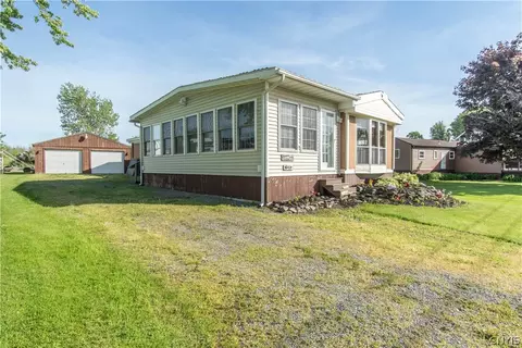 6462 Failing Shores Ln, Lyme, NY 13693