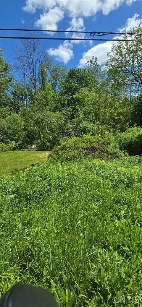 Snowden Hill Road, New Hartford, NY 13413