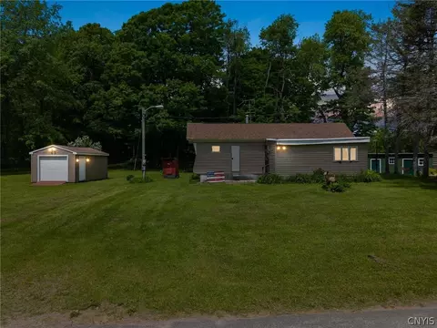 9985 Briggs Rd, Remsen, NY 13438