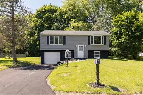 104 Finwood Dr, Van Buren, NY 13027