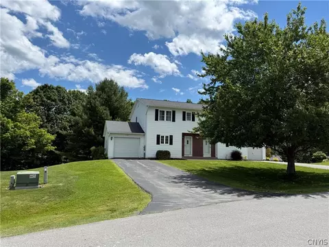 128 Hagan Cir, Oneida, NY 13421