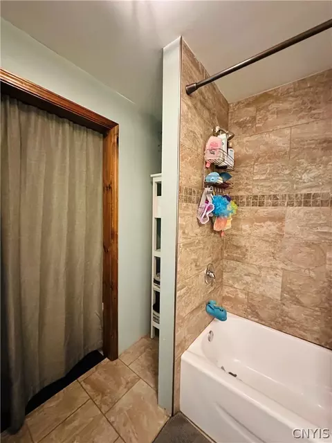 Bath - 4232 Cherry St, Lyons Falls, NY 13368 photo 4 of 6