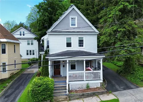 68 Alexander St, Little Falls, NY 13365