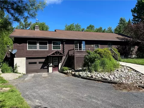 2515 Shamrock Rd, Spafford, NY 13152