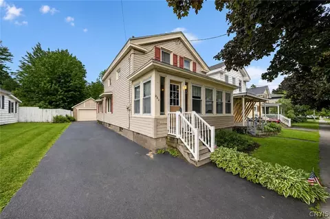 282 W Fifth St, Oswego, NY 13126