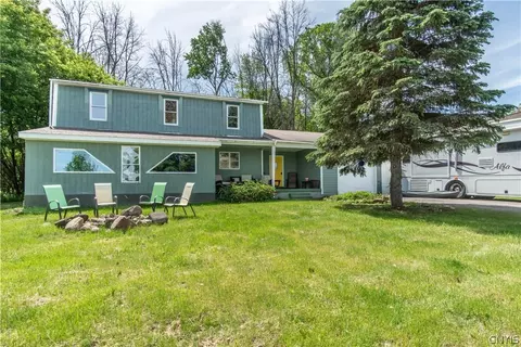 36 St Lawrence Ave, Waddington, NY 13694