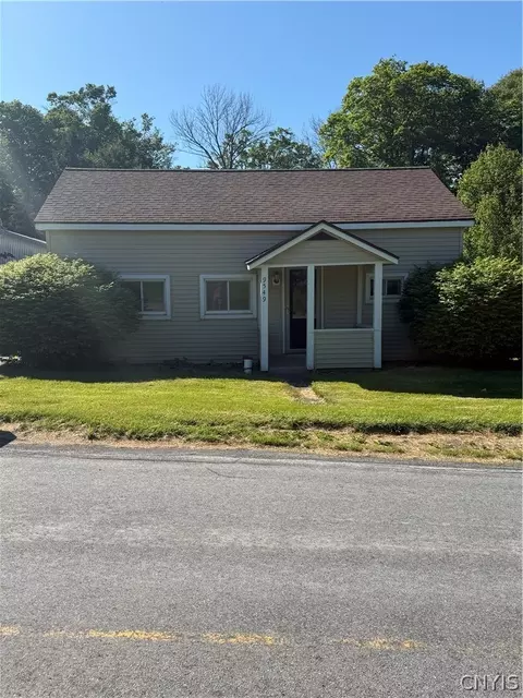 9549 Crooked Hill Rd, Paris, NY 13456