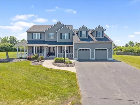 7508 Plum Hollow Cir, Liverpool, NY 13090