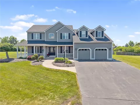 7508 Plum Hollow Cir, Liverpool, NY 13090
