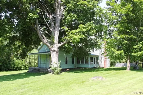 6252 State Route 20, Bouckville, NY 13310