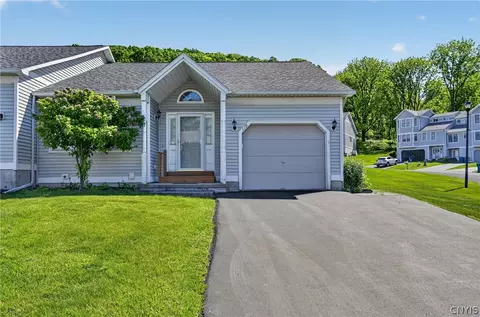 119 Timber Wolf Cir, Geddes, NY 13209