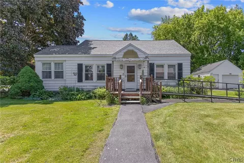 201 Sheridan Rd, Salina, NY 13090
