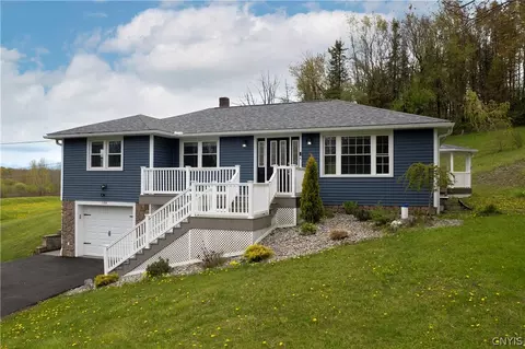 1184 Higby Rd, Sauquoit, NY 13456