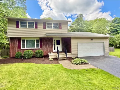 5107 Harris Rd, Onondaga, NY 13031
