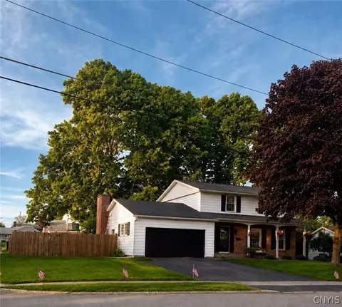 1714 Lincoln Ln, Rome, NY 13440