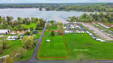 306 King St, Sterling, NY 13156