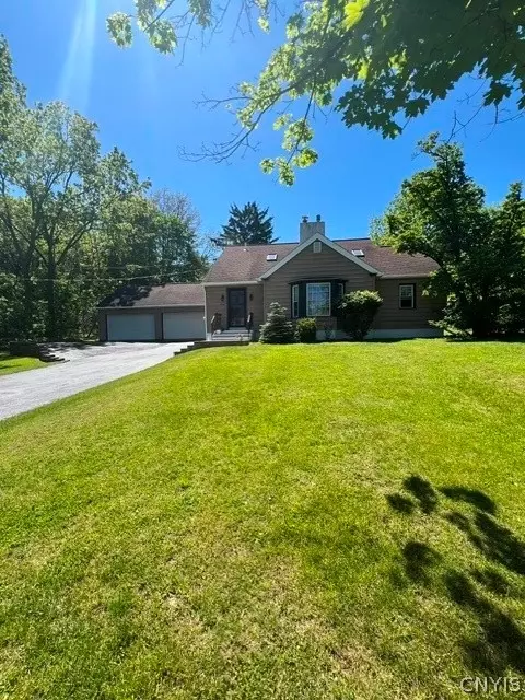 4533 Broad Rd, Onondaga, NY 13215