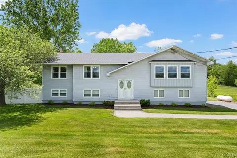 4557 Abbey Rd, Onondaga, NY 13215