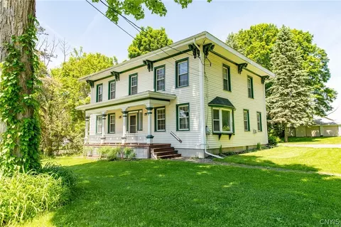 2395 W 2407 W Genesee, Camillus, NY 13031