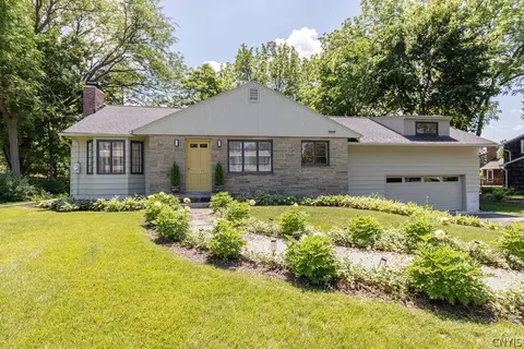 7660 Somerset Ln, Manlius, NY 13104