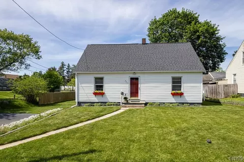 207 E Roswell Ave, Onondaga, NY 13120