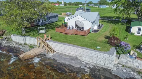29277 Wilson Point Cir, Cape Vincent, NY 13618