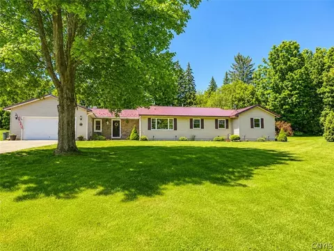 3975 Northway Dr, Cortlandville, NY 13045