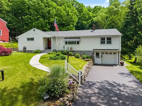 177 Thurlow Dr, Syracuse, NY 13205