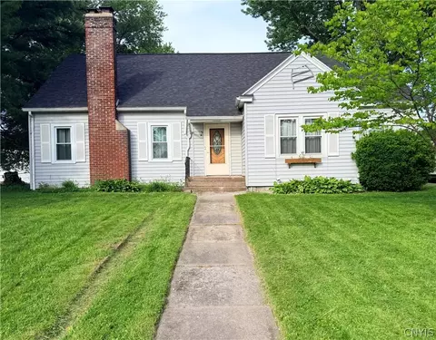 2 Curtis Rd, Vernon, NY 13476