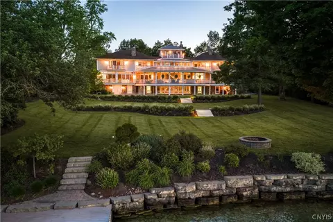 1818 W Lake Rd, Skaneateles, NY 13152