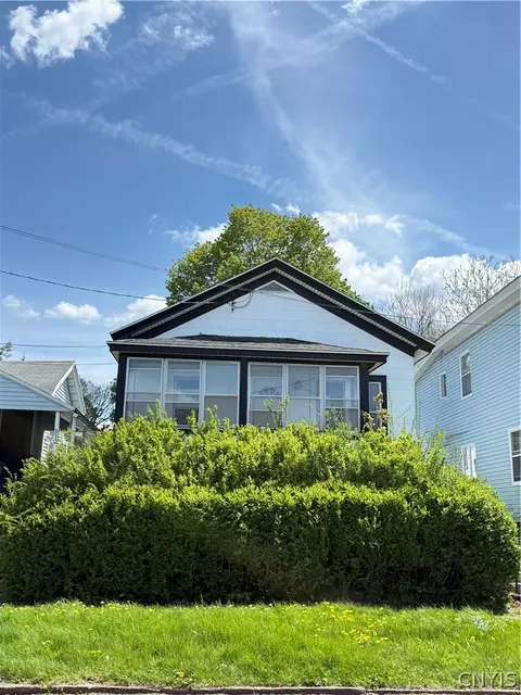 310 Beecher St, Syracuse, NY 13203