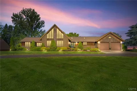 6029 Devoe Rd, Camillus, NY 13031