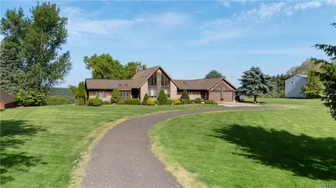 Exterior - 6029 Devoe Rd, Camillus, NY 13031 photo 2 of 4