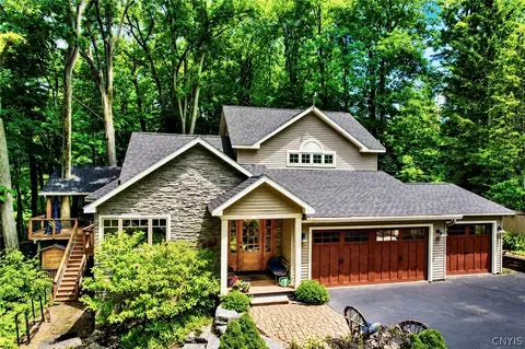 8969 Bethel Rd, Cazenovia, NY 13035